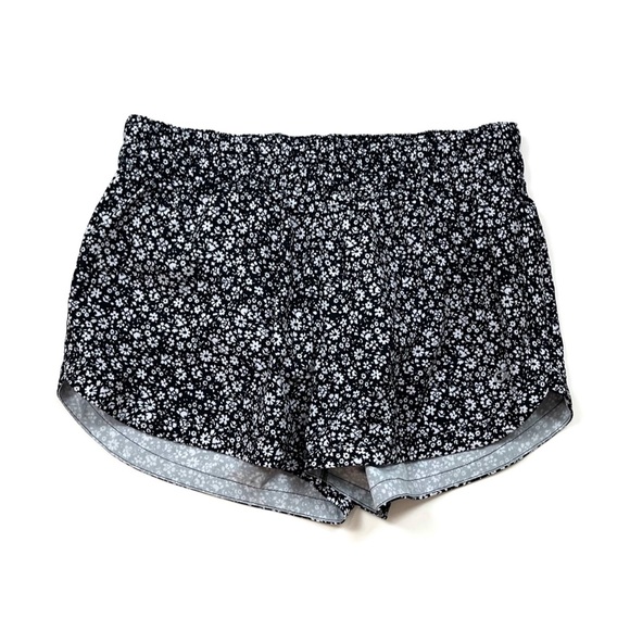 GAP Pants - GapFit Black Floral Athletic Shorts